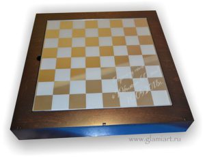 Шахматы поле для игры - зеркало графит